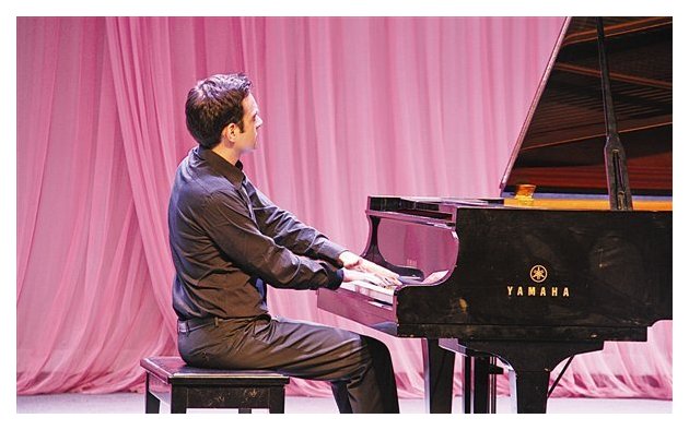 运城学院钢琴·萨克斯国际音乐节开幕