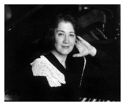 阿根廷钢琴名家【马尔塔·阿格里齐】介绍 马尔塔阿格里齐个人资料照片