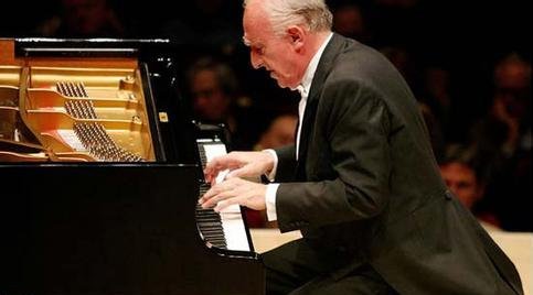 现代意大利著名钢琴家 毛里奇奥·波利尼（Maurizio Pollini)介绍