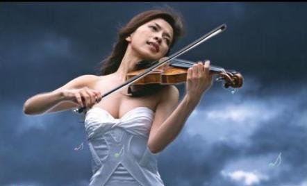 日本当代著名小提琴家川井郁子介绍